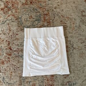 Simply Noelle White Short Scrunch Skirt